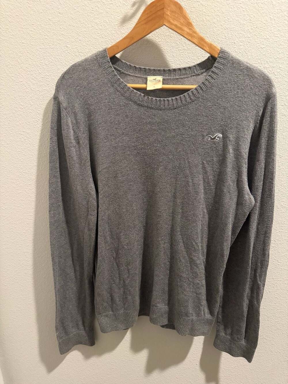Hollister California Classic Grey Crew Neck Long Sleeve Pullover Sweater